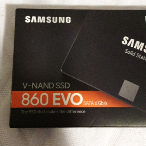 Samsung solid state drive - Picture 2 of 3